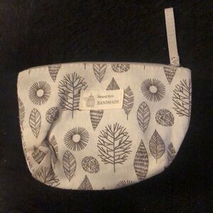New Natural Style Handmade Cosmetic Zip Travel Small Bag 8 in x 5 in Zipper